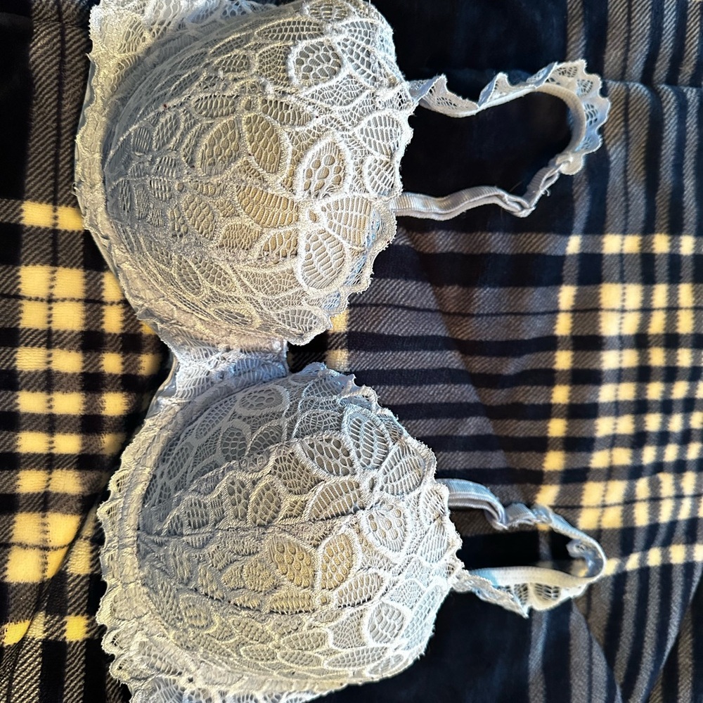 Victoria's Secret Lace Bra in Light Gray